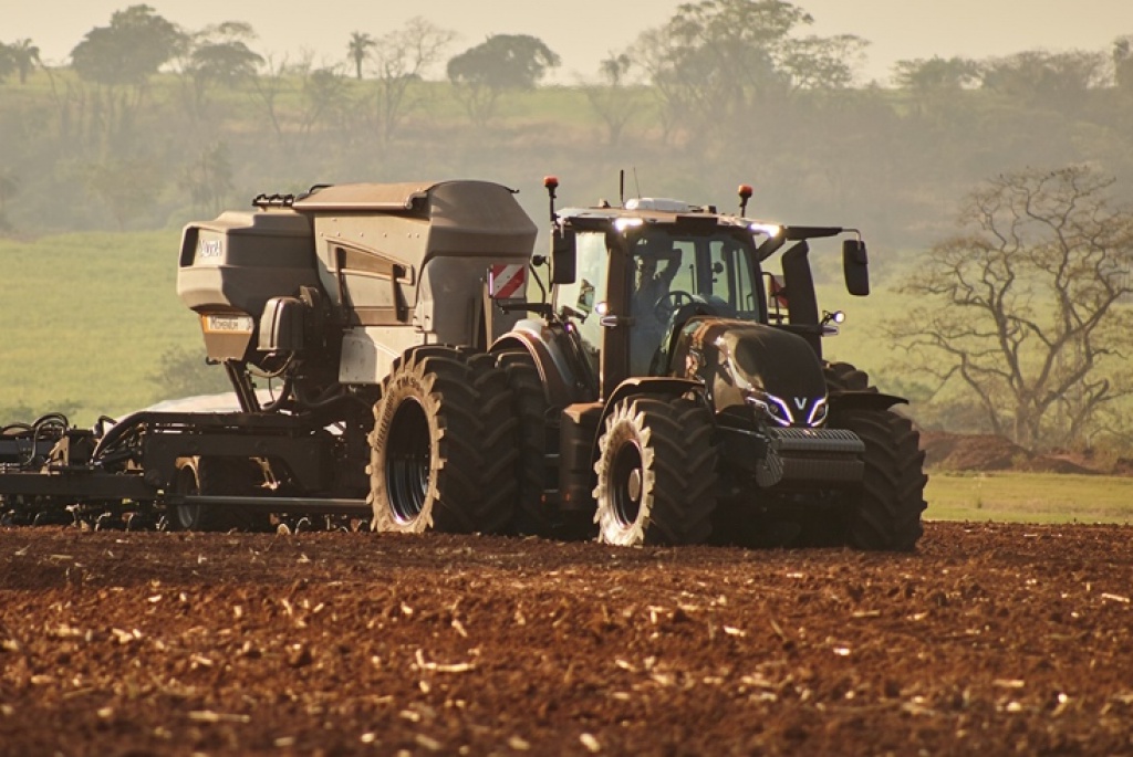 Trator Valtra Q265