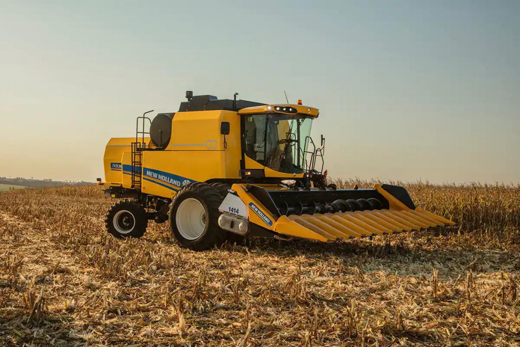 Colheitadeira New Holland TX 5.90
