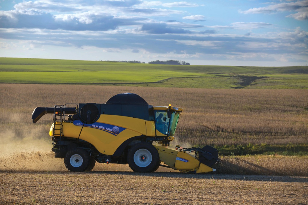 Colheitadeira New Holland CR5.85