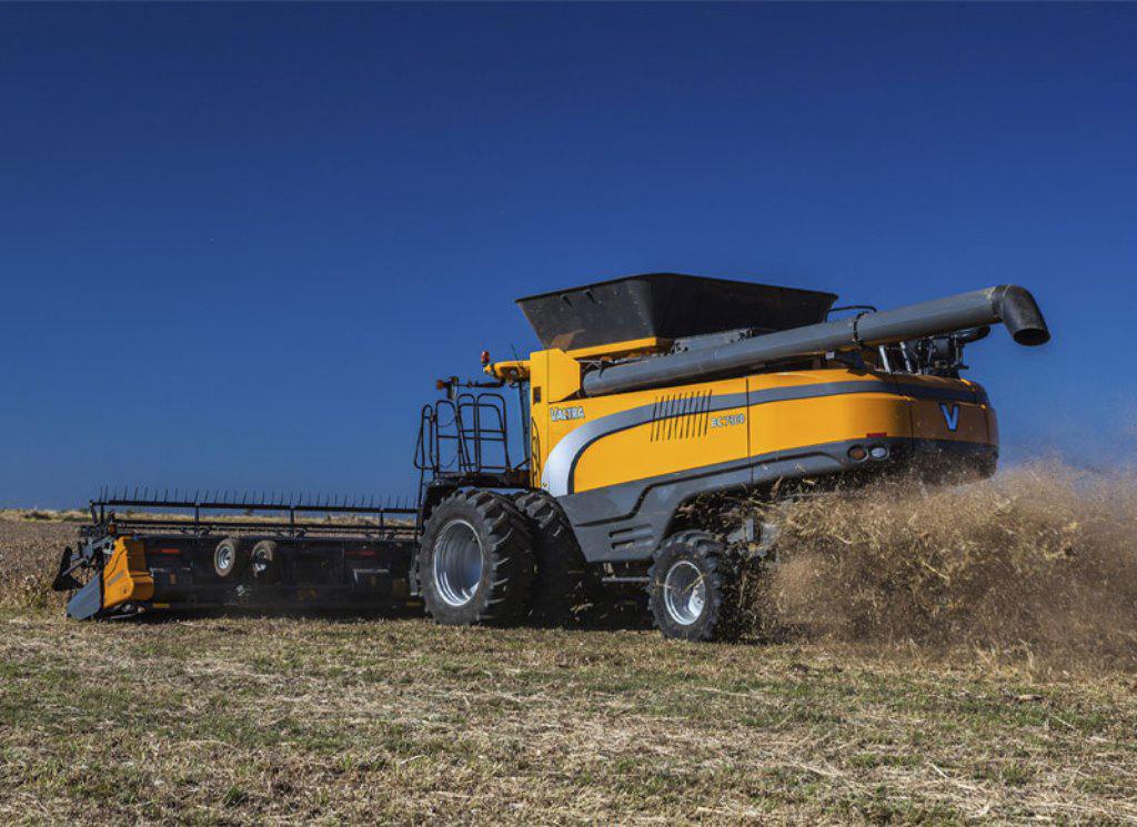 Colheitadeira Valtra BC7800