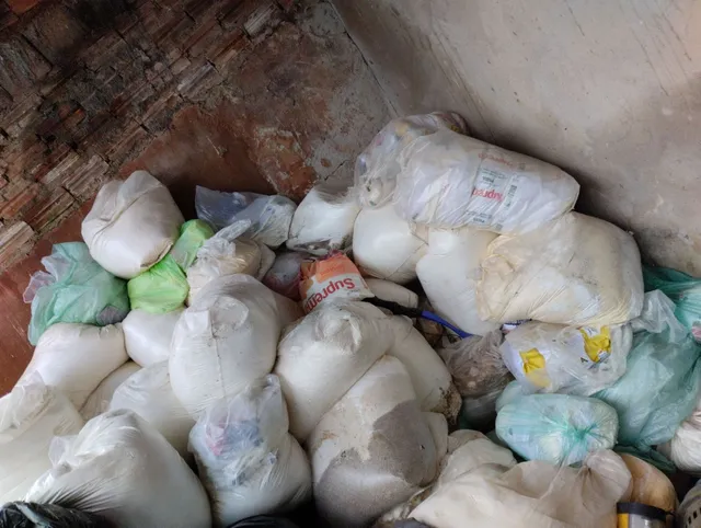 Vende-se farinha pra ração 