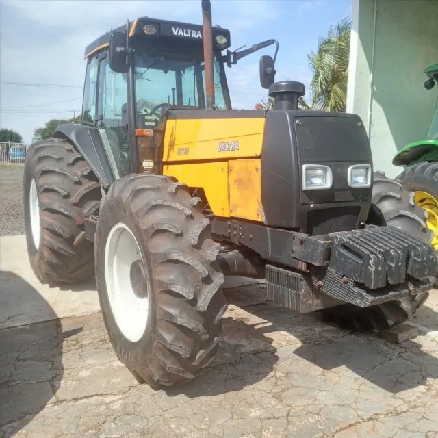 Valtra BH 180 4x4 ano 2007 Cabinado