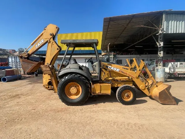 Retroescavadeira Case 580M 4x2