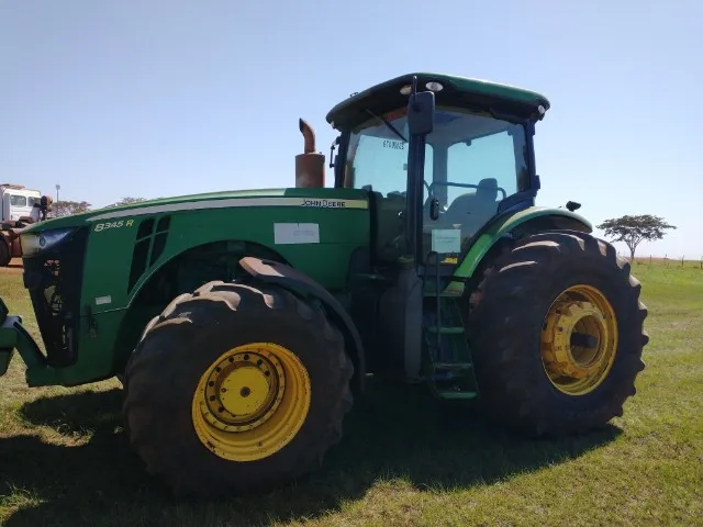 Trator John Deere 834 R 345cv