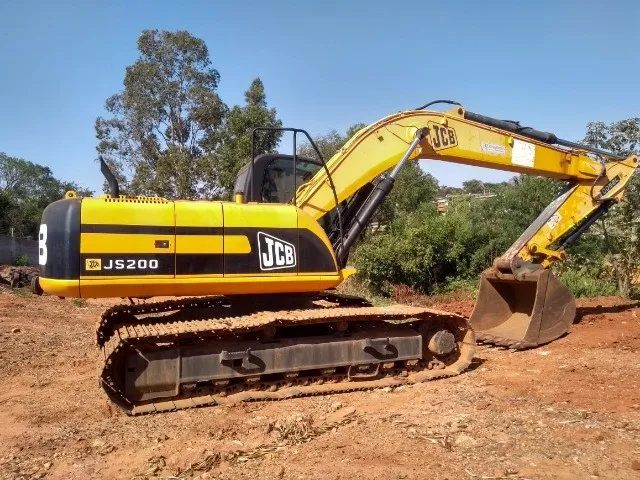 escavadeira jcb js200 ano 2009