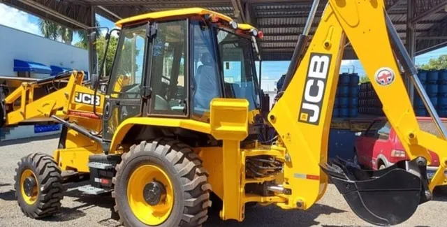 Retroscavadeira jcb 3cx 4X4 Ano 2022