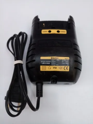 Carregador de Bateria Autec LBC230A