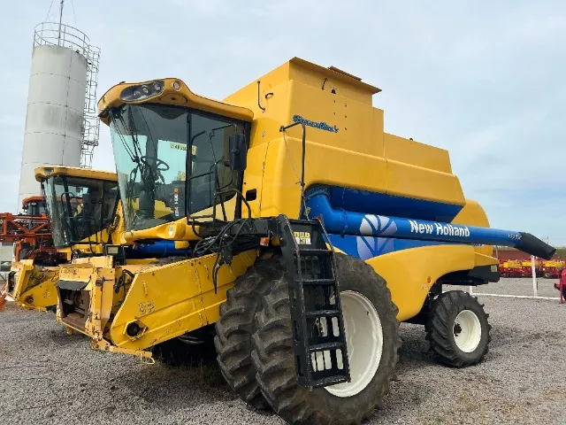 Sojeira, New Holland CS660 ano 2008 com plataforma de 25 pés fléx.
