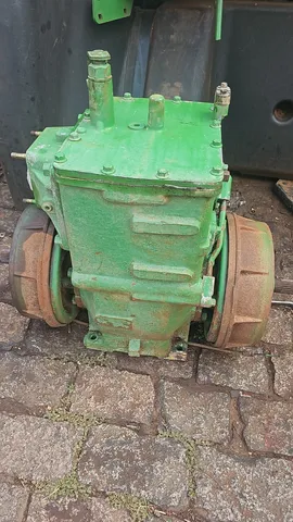 Câmbio colheitadeira de grãos JD 1550