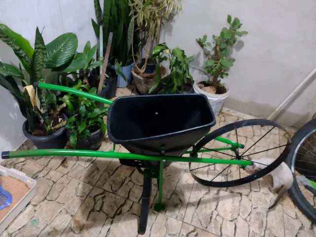 Carinho de adubo