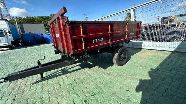 Carreta Agrícola Basculante com Capacidade de 3 ton com 1 eixo