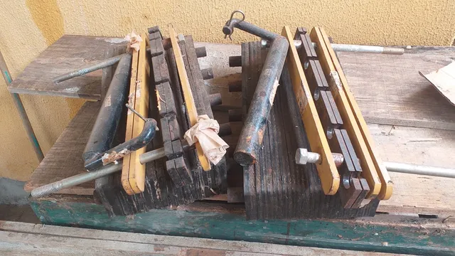 Vendo Sapatas Retroescavadeira CAT
