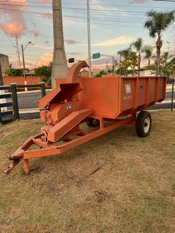 CARRETA BASCULANTE FORRAGEIRA