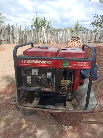 Gerador branco 2.2 kva á Diesel.
