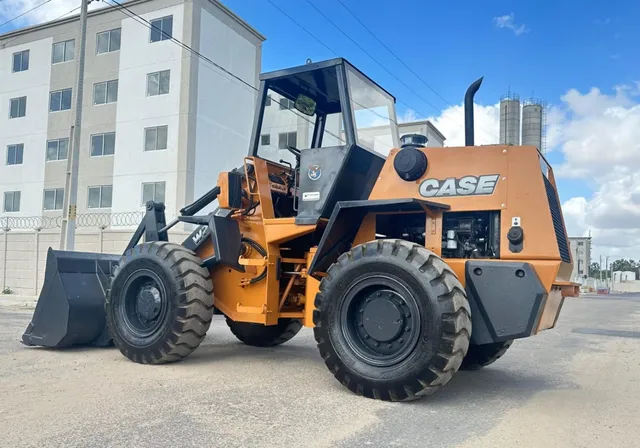 carregadeira case w20e ano 2005 $ 269 mil