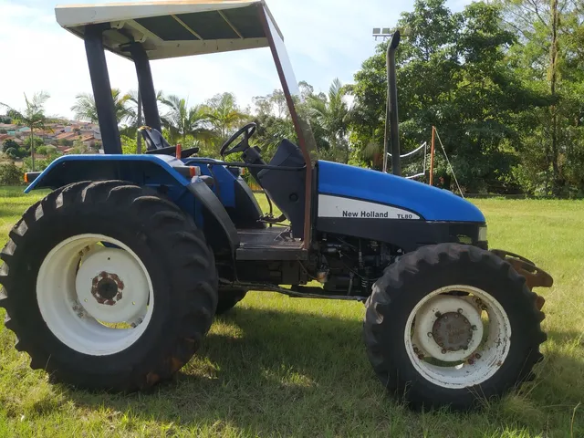 Trator New Holland 4X4 TL 80 