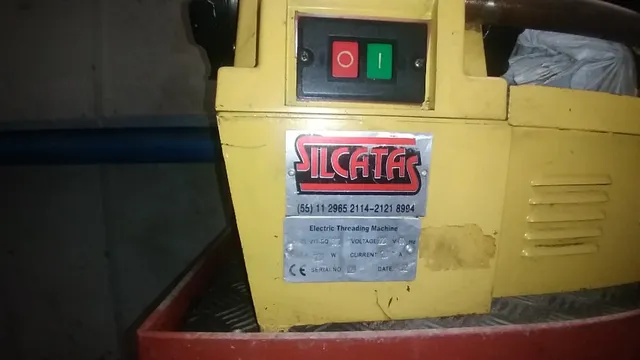 Rosqueiadeira Elétrica.