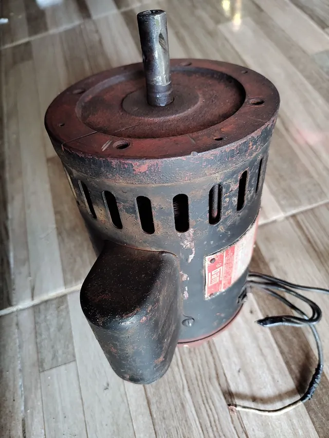 Motor elétrico 