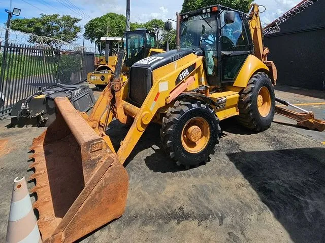 Retro CAT 416e 4x4 - Impecável