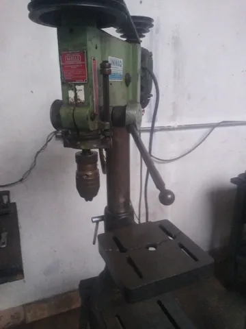 Furadeira de coluna 