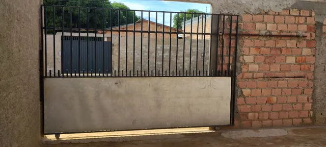 Vende-se portão 