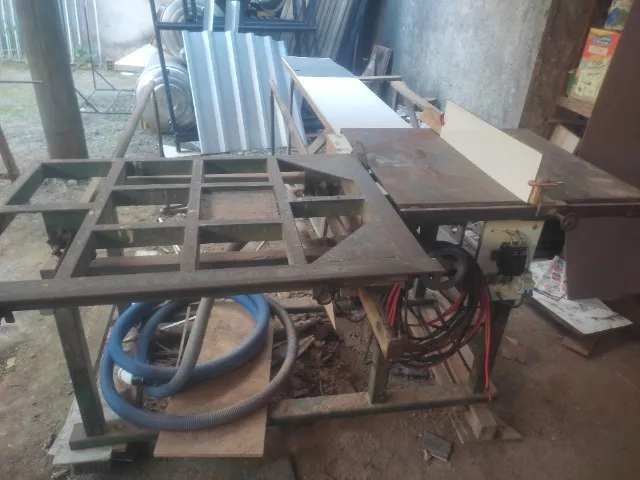 Esquadrejadeira para Marcenaria