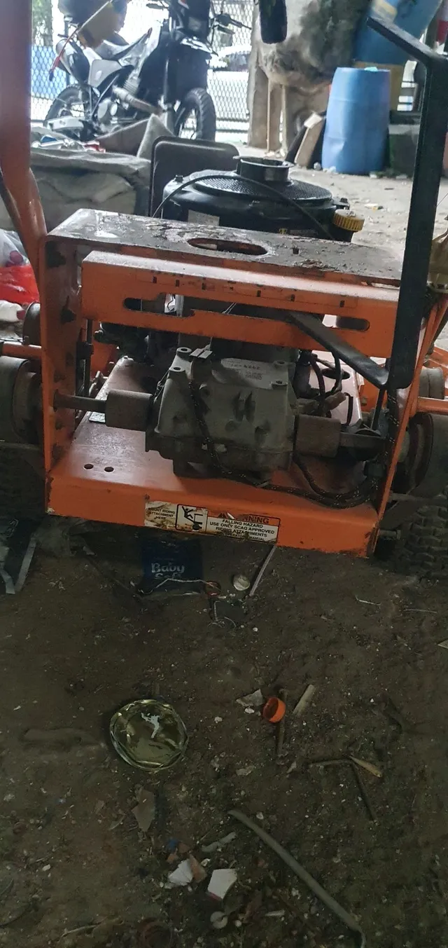 Cortador de grama americano scag 36