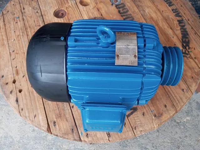Motor elétrico trifásico 5 cv rpm1160.