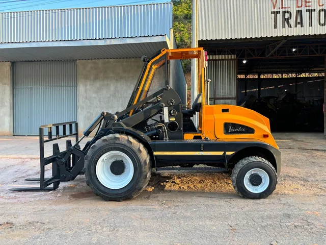 Pá carregadeira Vantec CI 4000 4x4