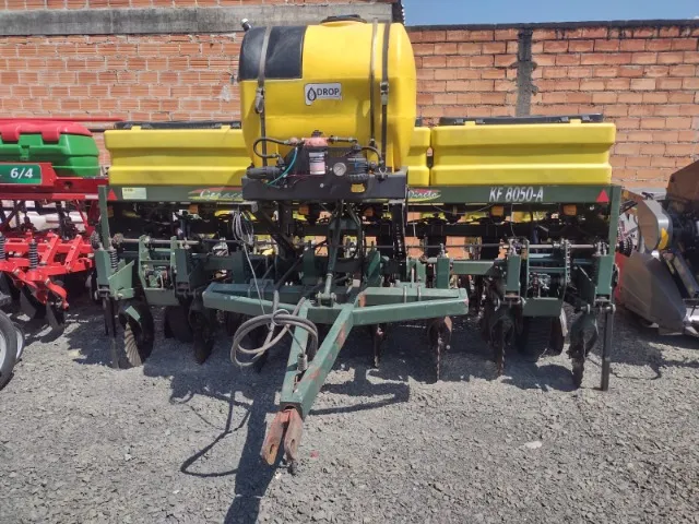 Plantadeira 8 Linhas KF 8050-A 