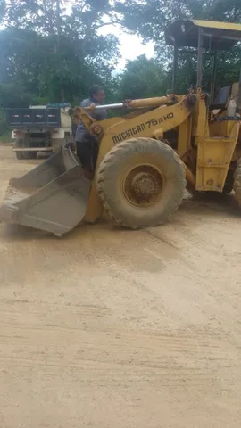 Pá carregadeira 75HD