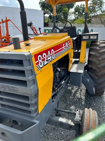 Trator cbt 8240