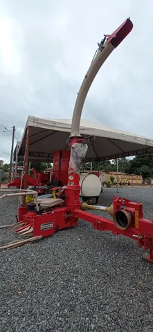 Ensiladeira FTN 1000 Power nogueira área total 
