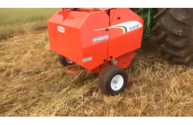 Enfardadeira Finardi FE 60100