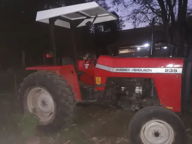 Trator massey 235