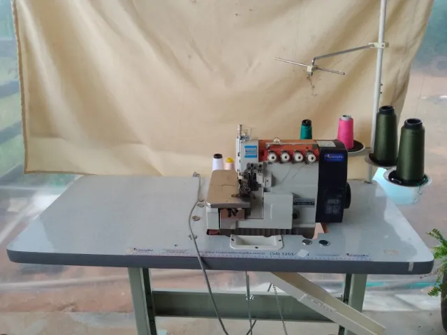 Máquina de costura industrial Overlock Direct Drive