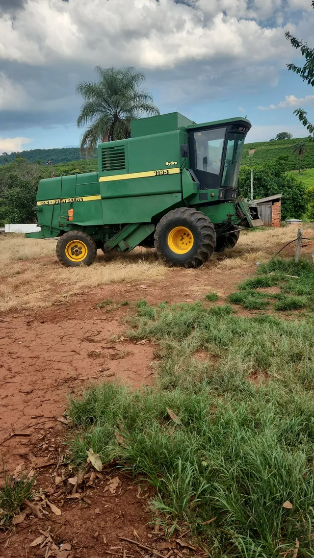 Colhedeira de soja John Deere 1185