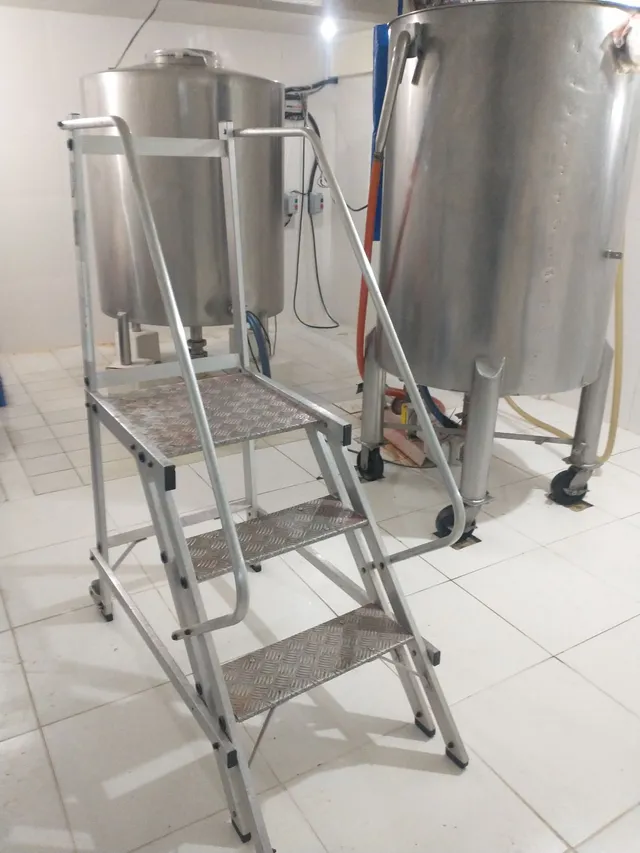 Vendo equipamentos para fábrica 