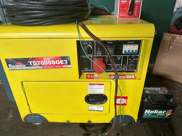 Vendo Gerador Toyama 7kva, diesel, trifásico 
