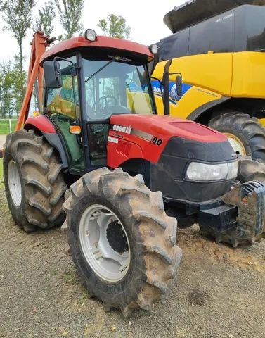 Trator Case Farmall 80 ano 2013.