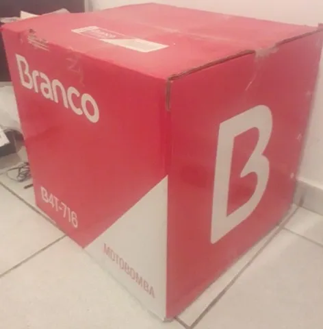 Motobomba para puxar água marca Branco.