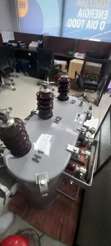 Transformador trifásico a óleo 112,5 KVA - 13800V