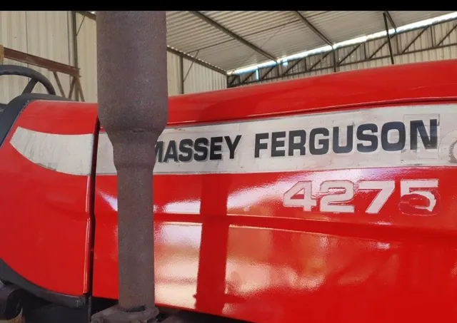 Trator MASSEY FERGUSON diesel