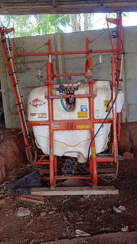 Pulverizador 600 litros