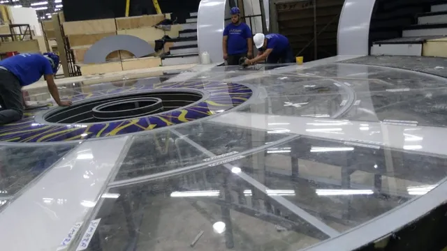 Chapas de Acrílico , Letreiros em ACM e cortes a laser. traga o seu projeto para nós