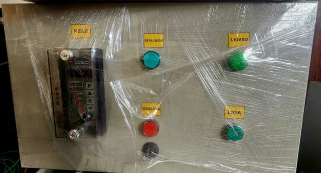 Painel de Proteção com Relé Pextron URP 7104. Novo. Sem uso. Para disjuntor. ONBOARD