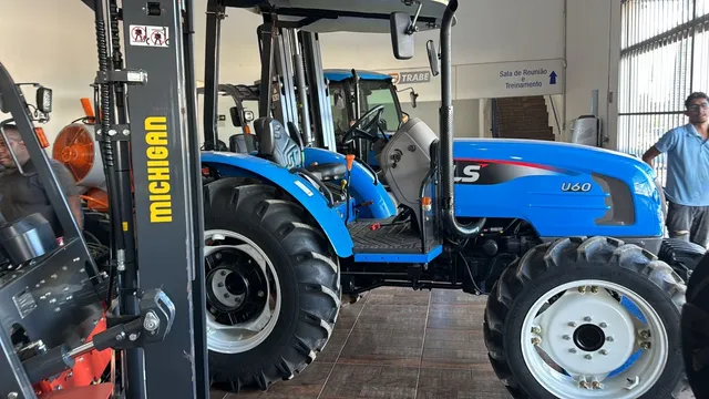 Trator Ls 290 horas 