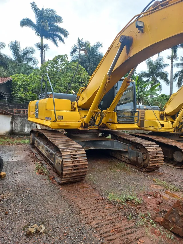 Escavadeira Komatsu PC 350.