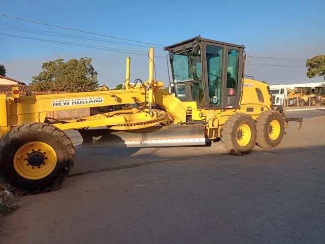 Motoniveladora New Holland RG140 2009