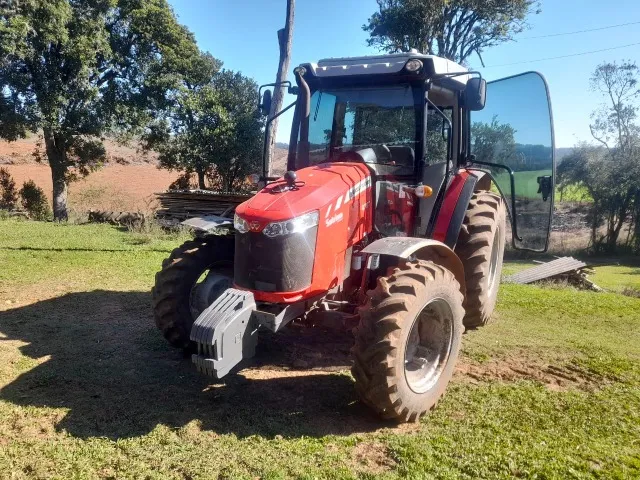 Trator Massey Ferguson, 4707, ano 2020.